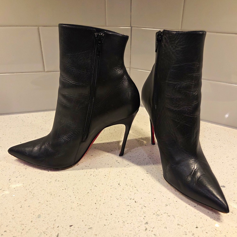 Christian Louboutin So Kate Black Leather Pointed Toe Zip Booties EU 39.5